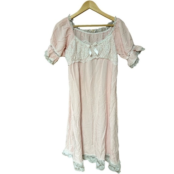 Vintage Pink Nightgown with Lace Trim Silky Feel NO TAGS - Picture 1 of 9
